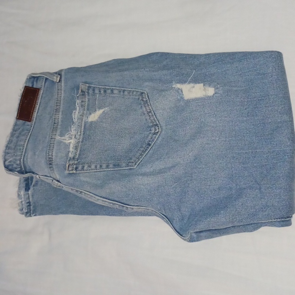 Hollister - Curvy High-Rise Jeans